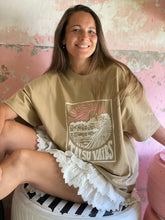 Load image into Gallery viewer, UNISEX oversize T-krekls, TALSU vaibs, bēšs