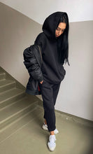 Load image into Gallery viewer, OVERSIZE BRĪVDIENU TĒRPS, MELNS