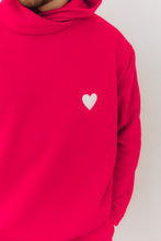 Load image into Gallery viewer, OVERSIZE BRĪVDIENU TĒRPS - I LOVE YOU, VIVA MAGENTA