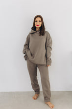 Load image into Gallery viewer, OVERSIZE BRĪVDIENU TĒRPS, PELĒKS