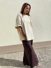 Load image into Gallery viewer, UNISEX oversize T-krekls, AIZPUTES vaibs, sand