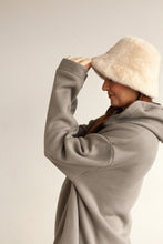 Load image into Gallery viewer, BUCKET CEPURE