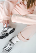 Load image into Gallery viewer, OVERSIZE BRĪVDIENU TĒRPS, ROZĀ