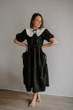 Load image into Gallery viewer, APKAKLĪTE, balta ar volānu