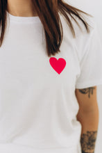 Load image into Gallery viewer, Krekls LOVE, balts
