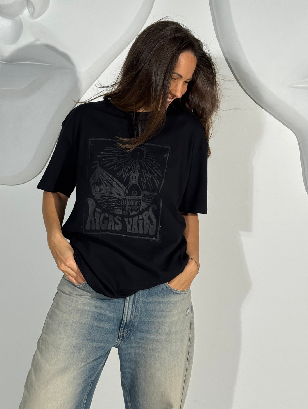 UNISEX oversize T-krekls, RĪGAS vaibs, melns